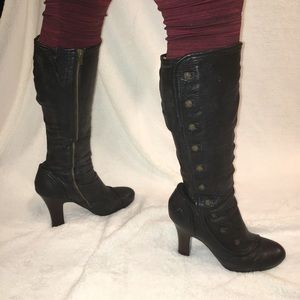 ❤️FLASH SALE❤️  Frye Matilda Button Boot